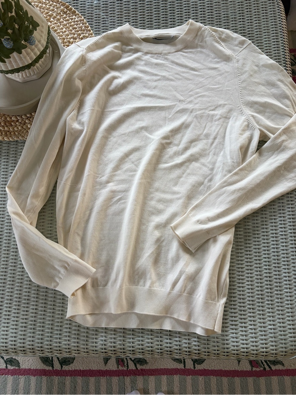 Zara Men's Crewneck Sweater in Off-White Cream